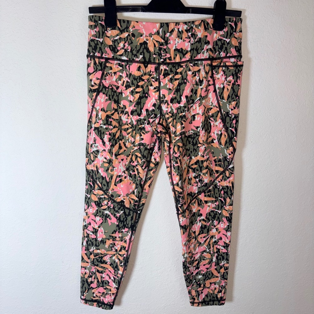 Sweaty Betty Power Leggings Large Pink Camo Excellent 7/8 High Rise Pockets